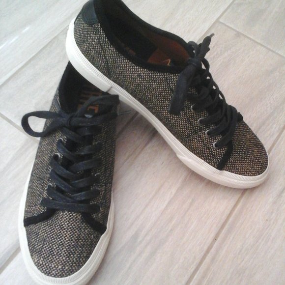 Frye Black & Beige Tweed Low Profile Tie Sneaker.  Size 6.5 M - Picture 1 of 7
